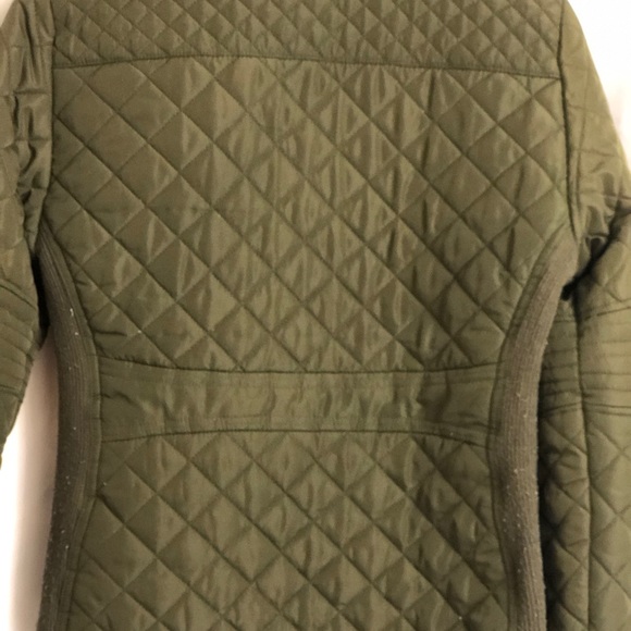 Army Green Quilted Jacket. - Picture 5 of 6